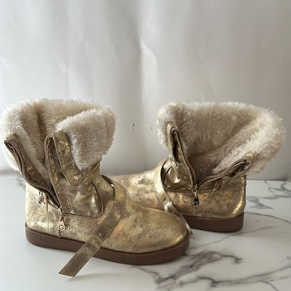 New- GUESS gold foil “look” boots - Picture 8 of 16